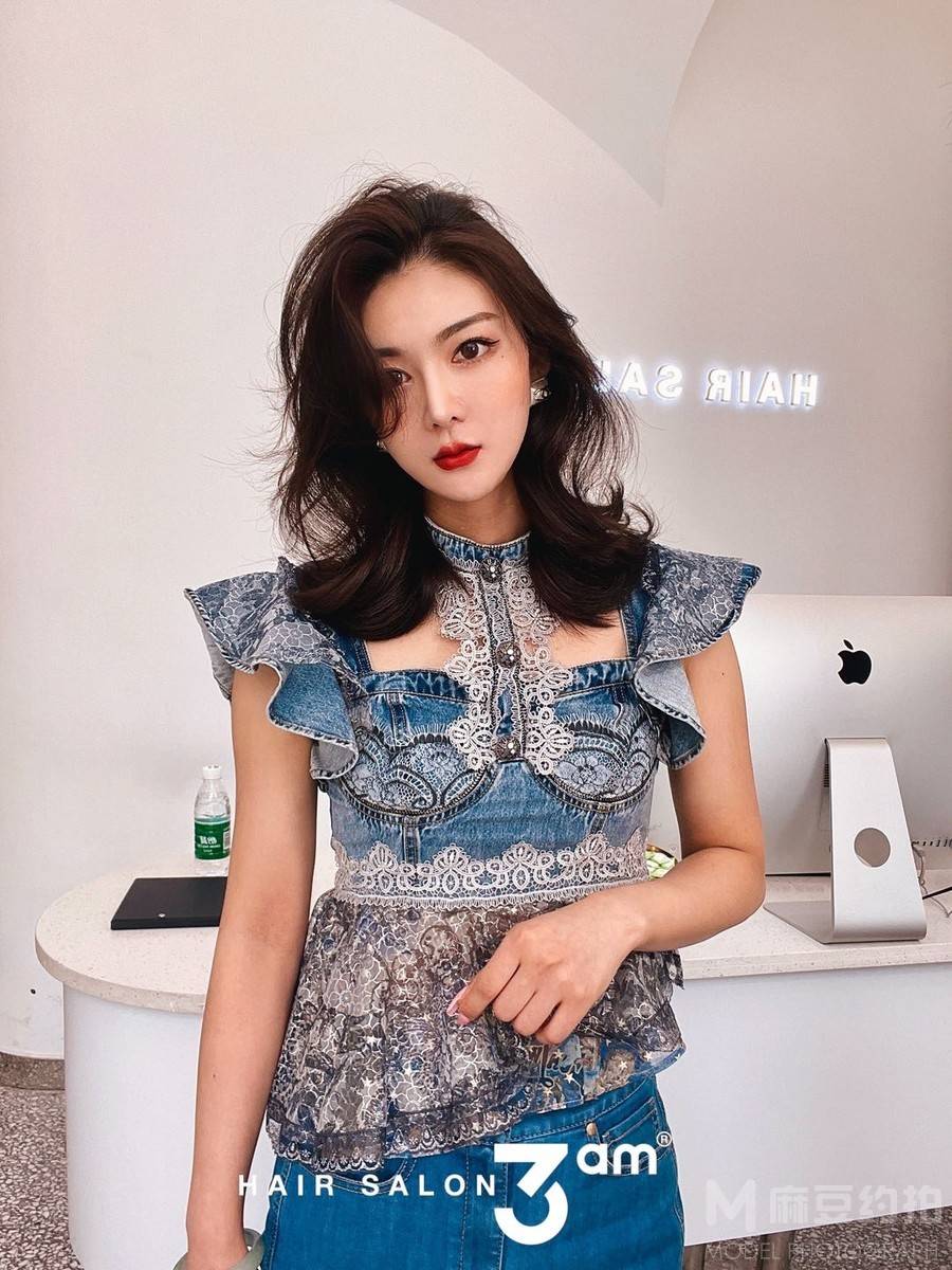 妆容模特