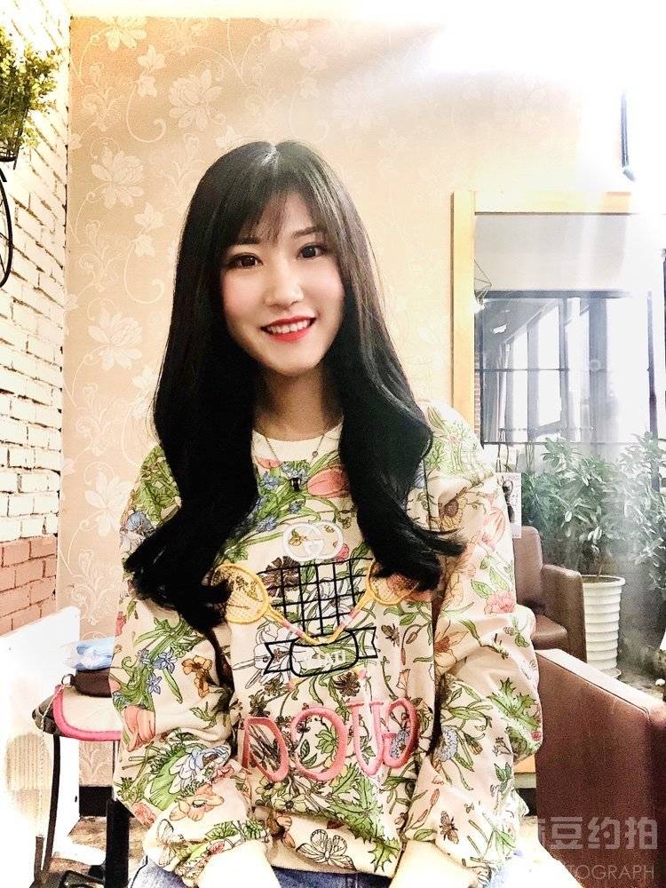 宝丽来模特
