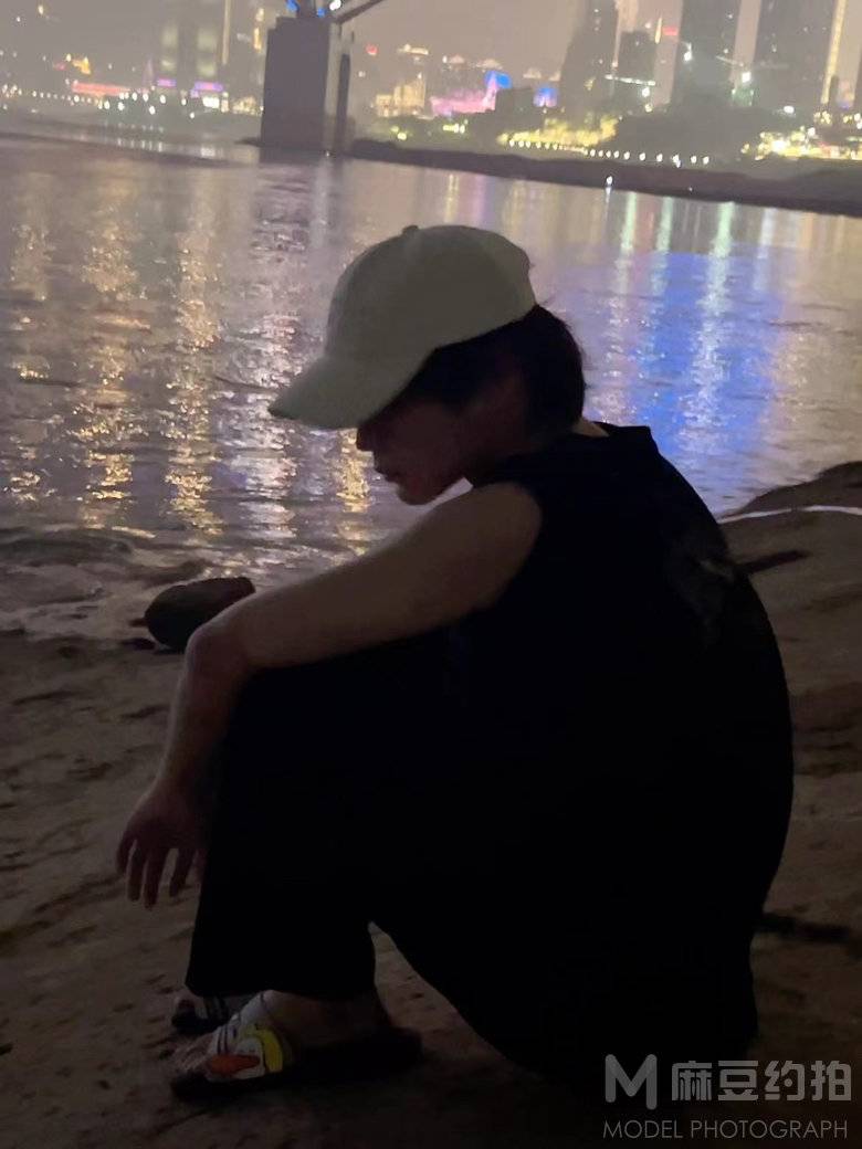黑白模特