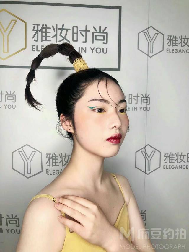 妆容模特