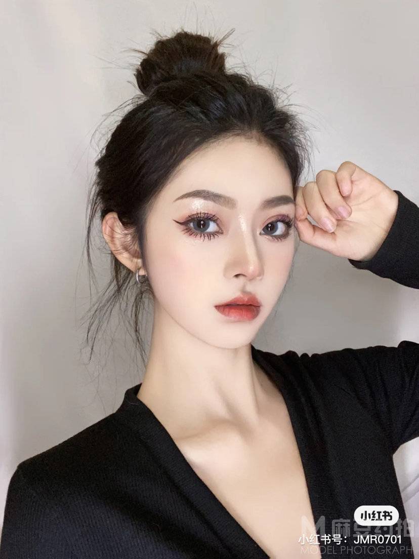妆容模特
