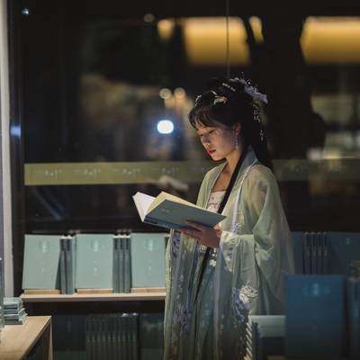 汉服模特