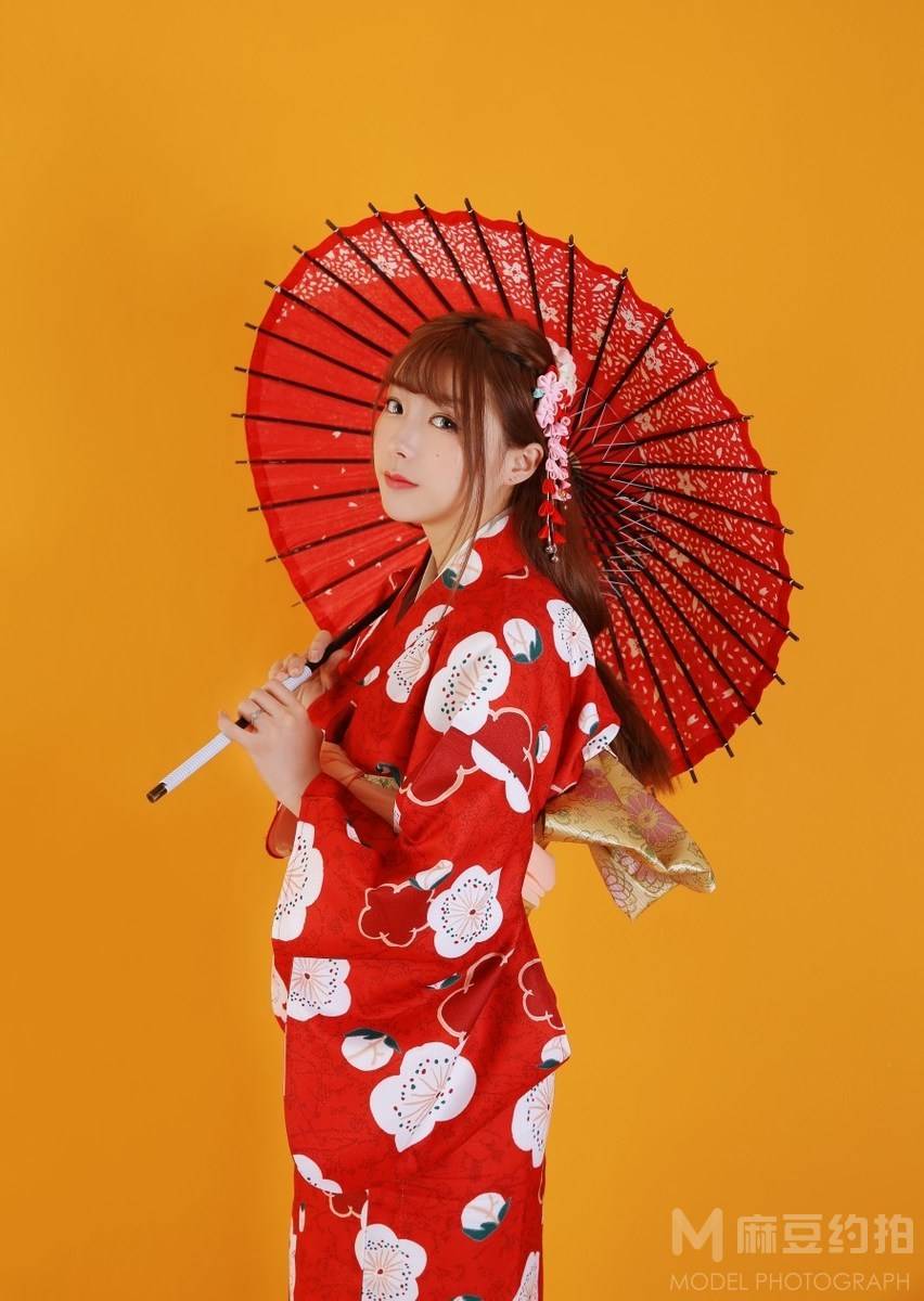 胶片模特