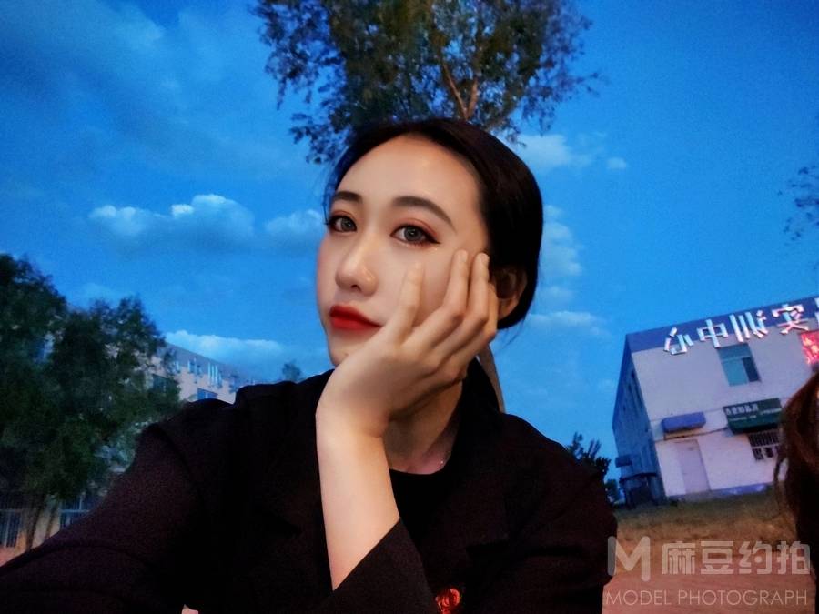 妆容模特