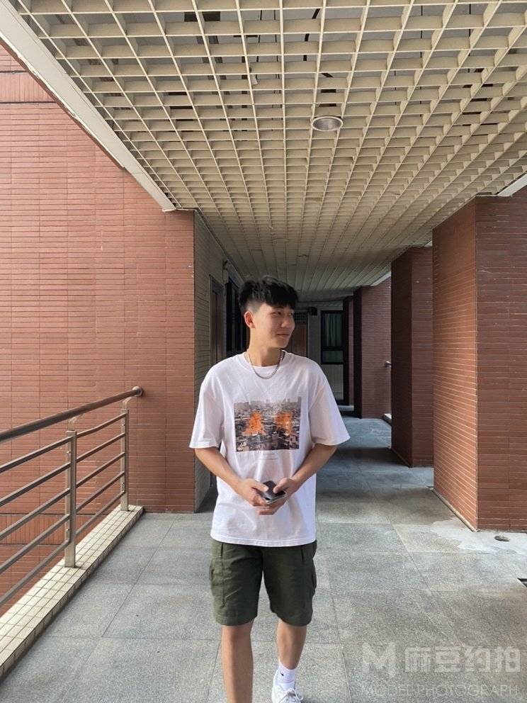 胶片模特