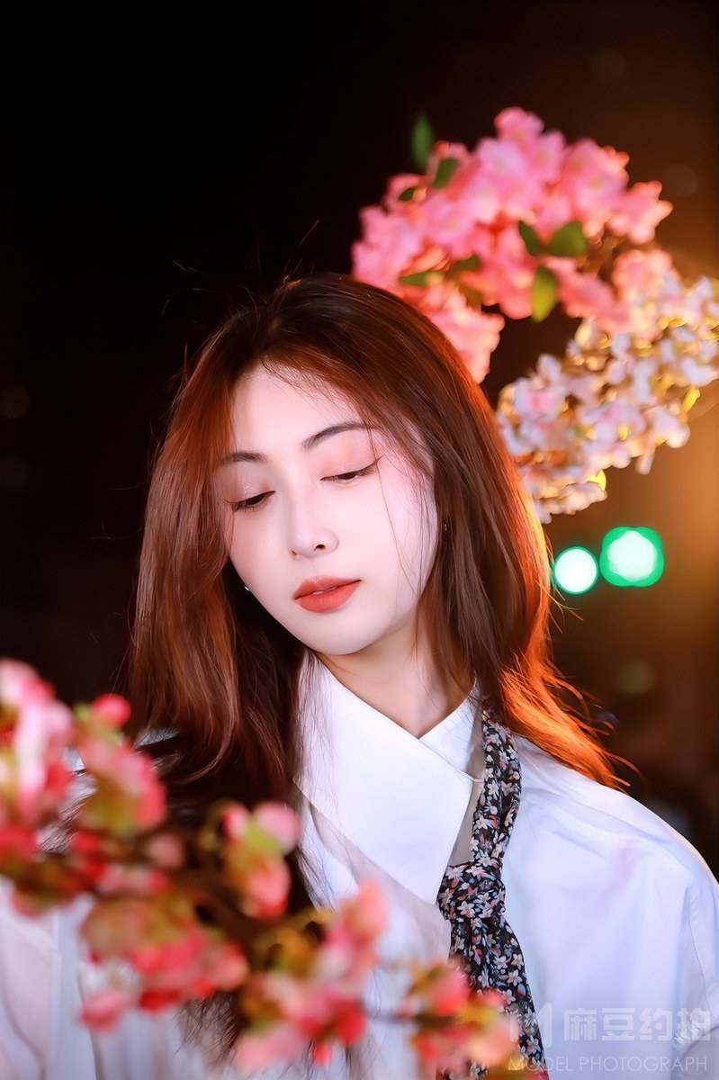 夜景模特