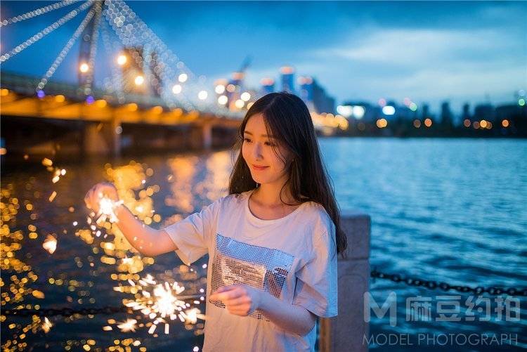 夜景模特