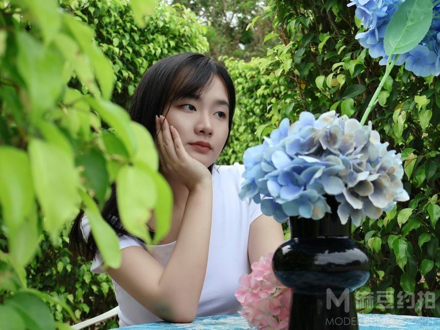 清新模特