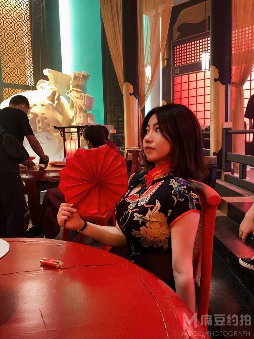 胶片模特