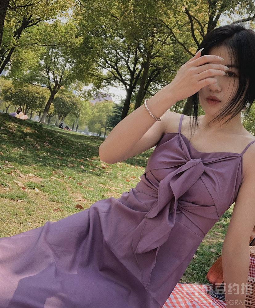 黑白模特