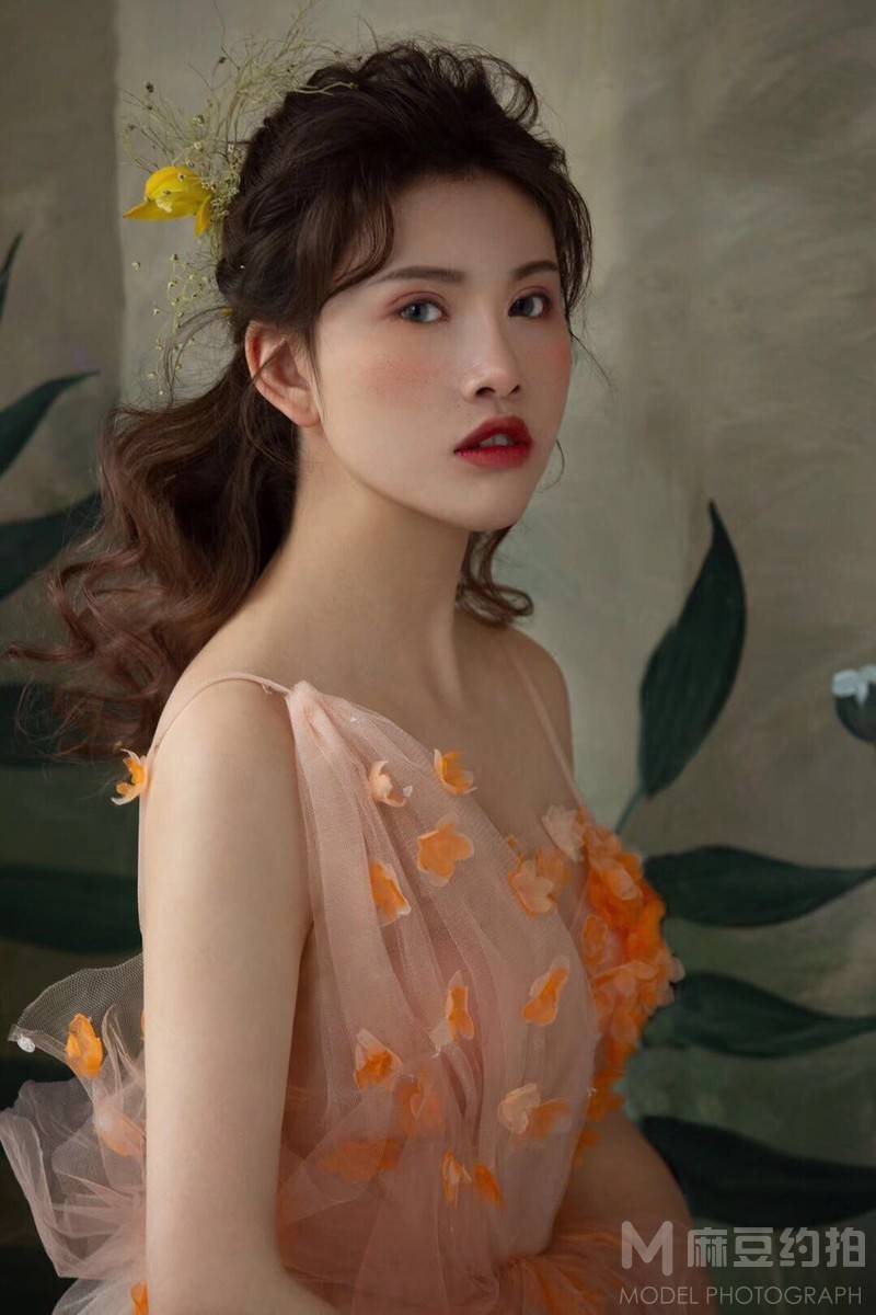 妆容模特
