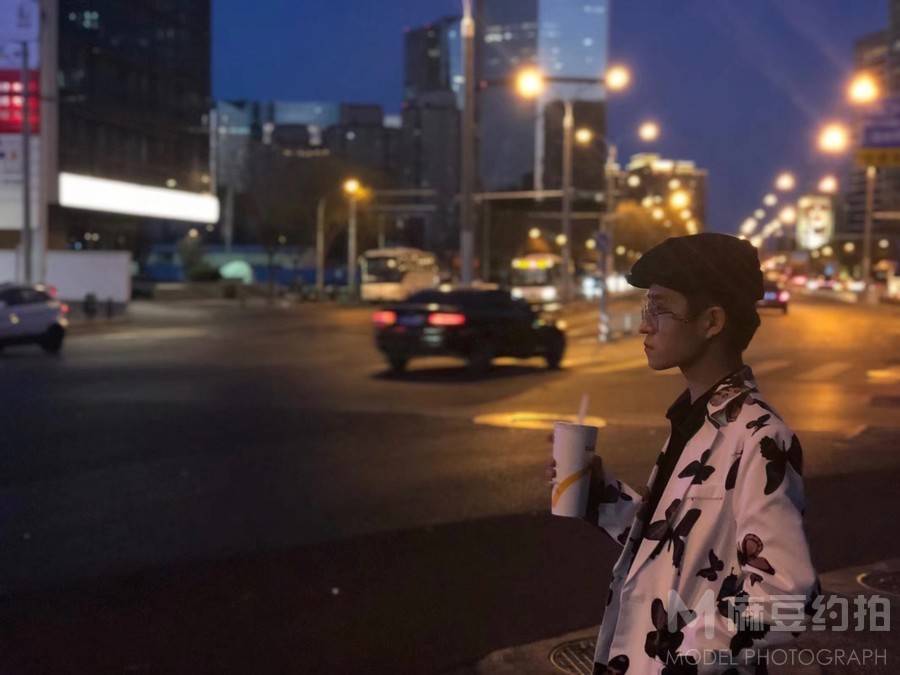 夜景模特