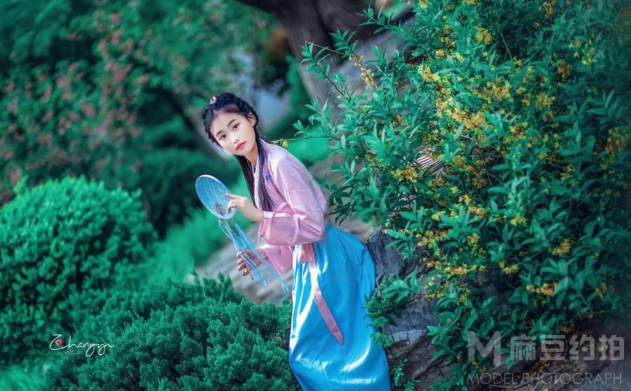 汉服模特