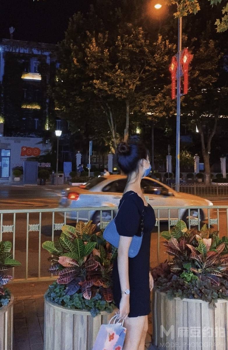 夜景模特