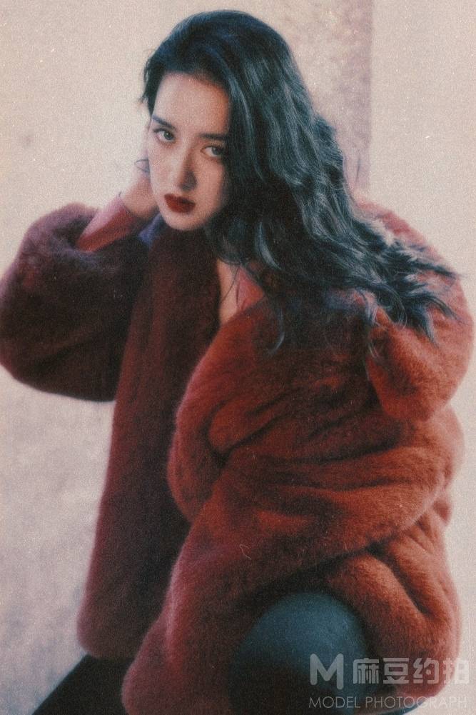 情绪模特