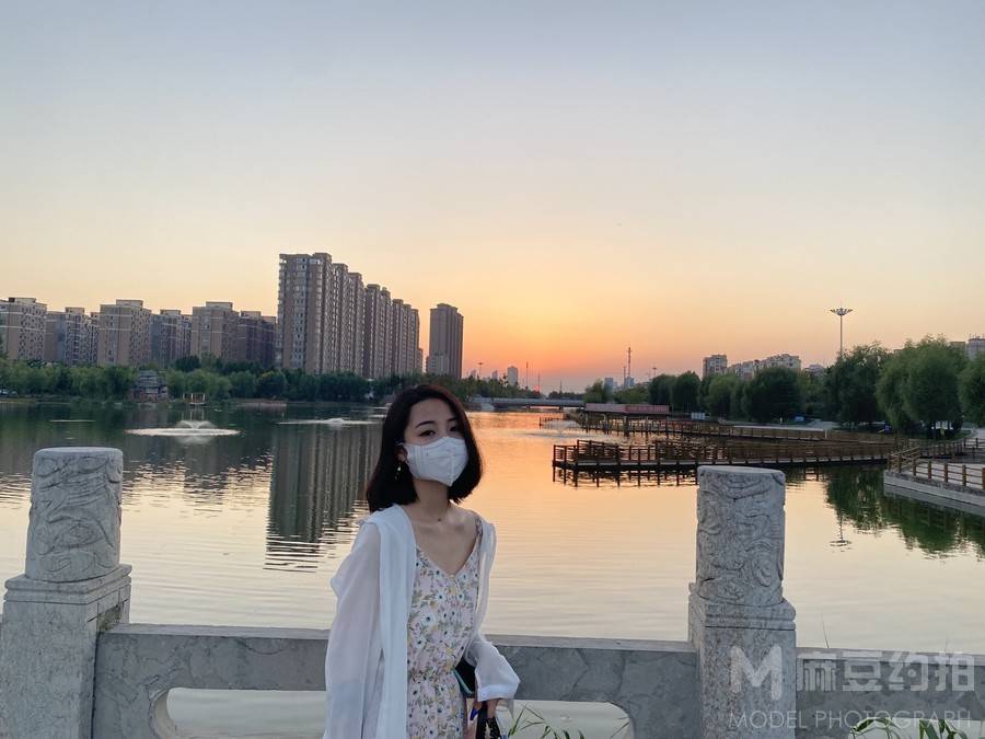 清新模特