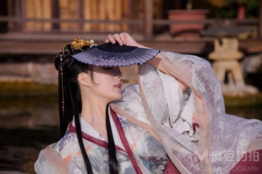 汉服模特