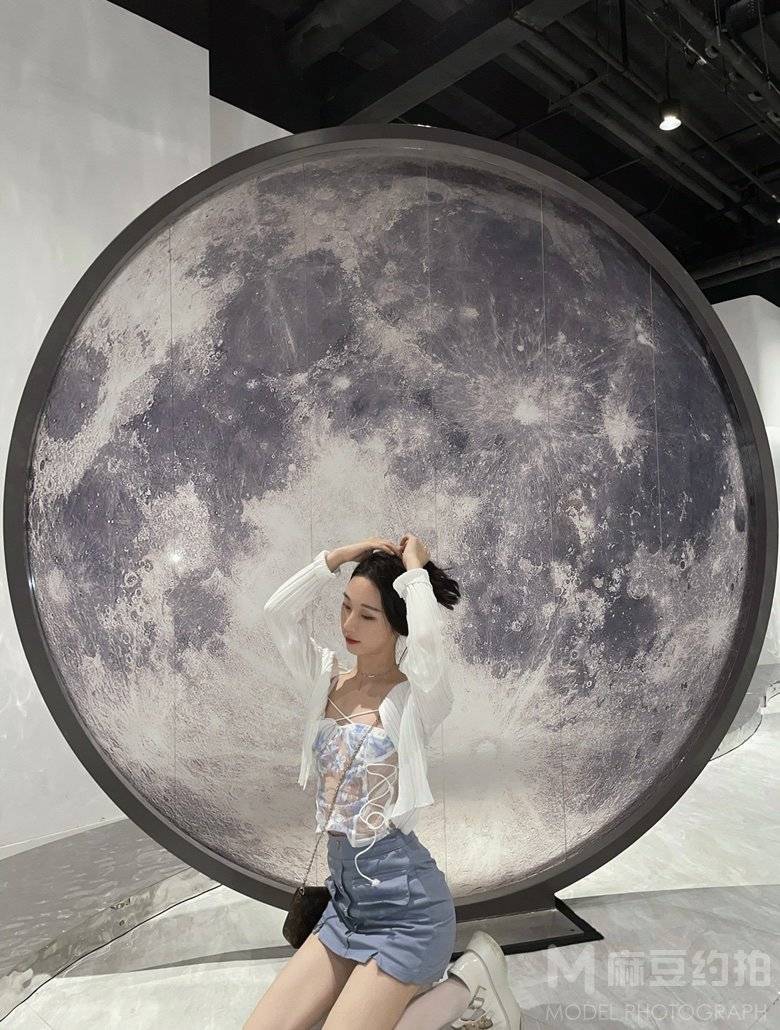 校园模特