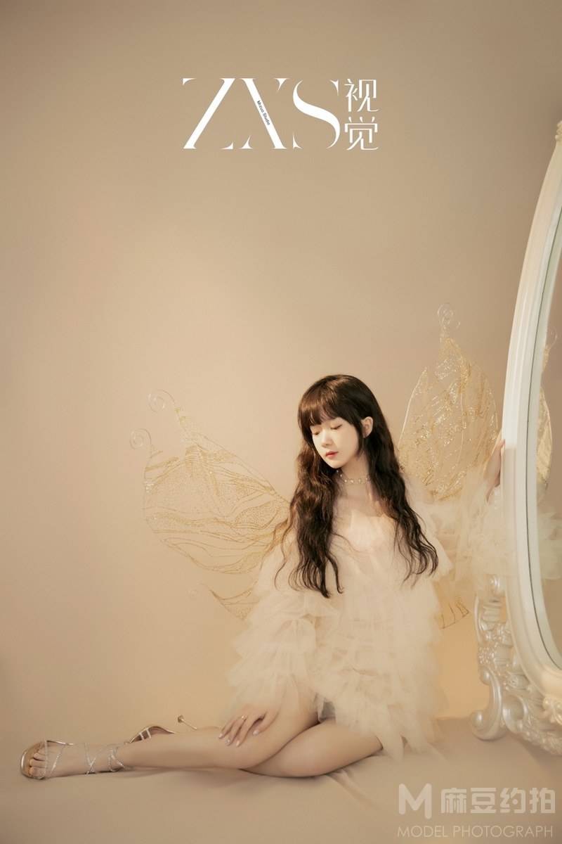 黑白模特