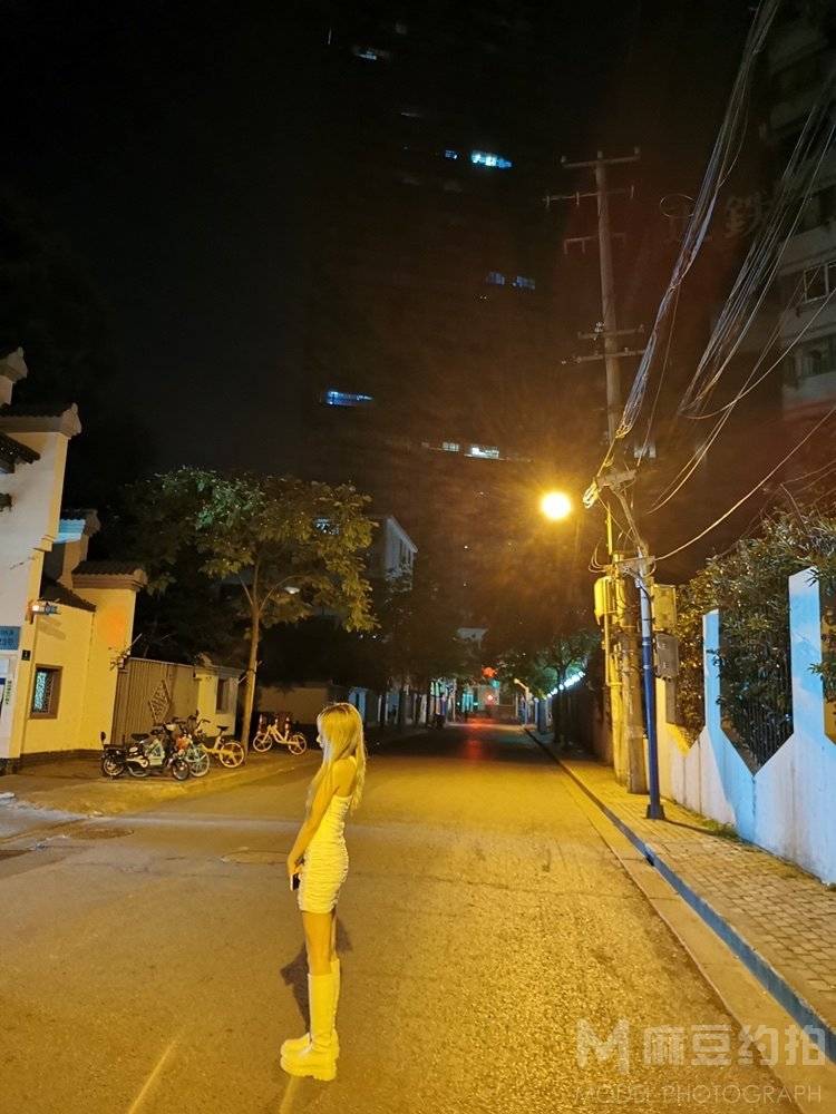 夜景模特