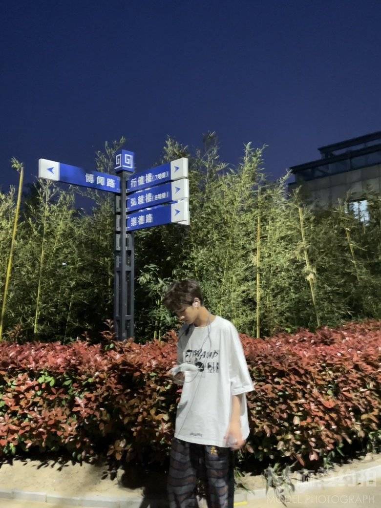 校园模特