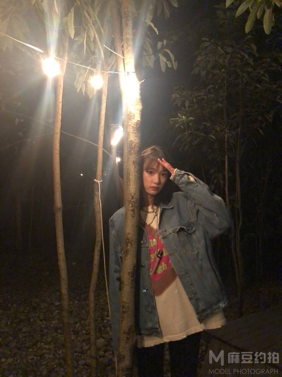 校园模特