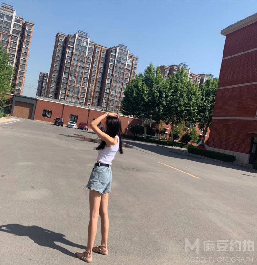 校园模特