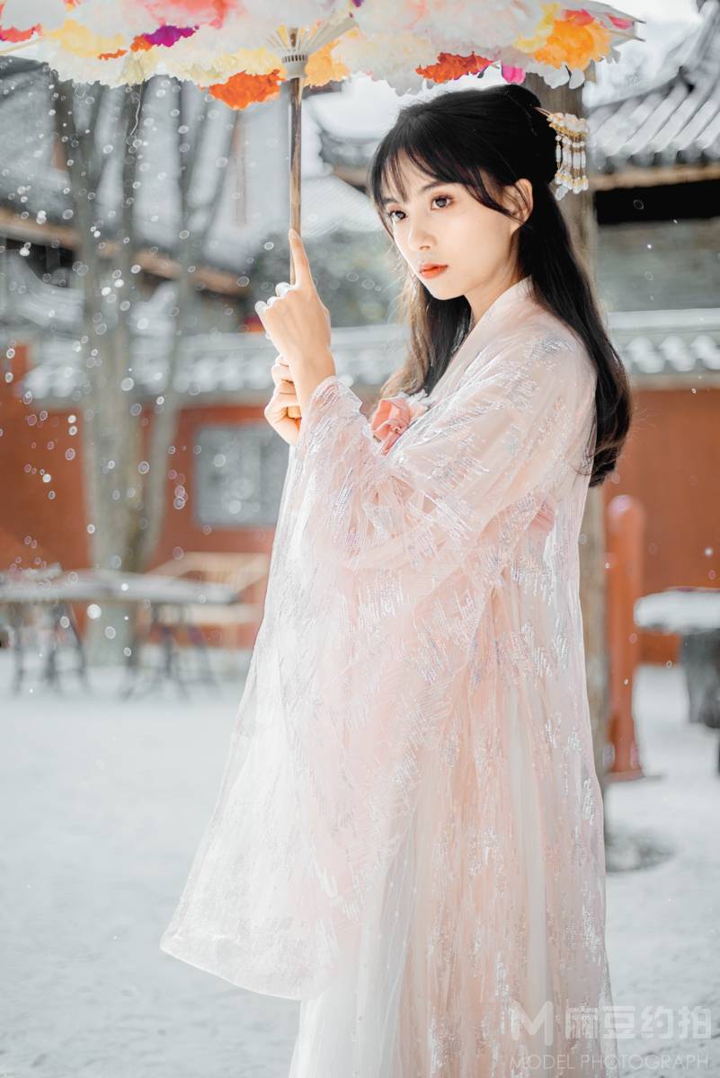 校园模特