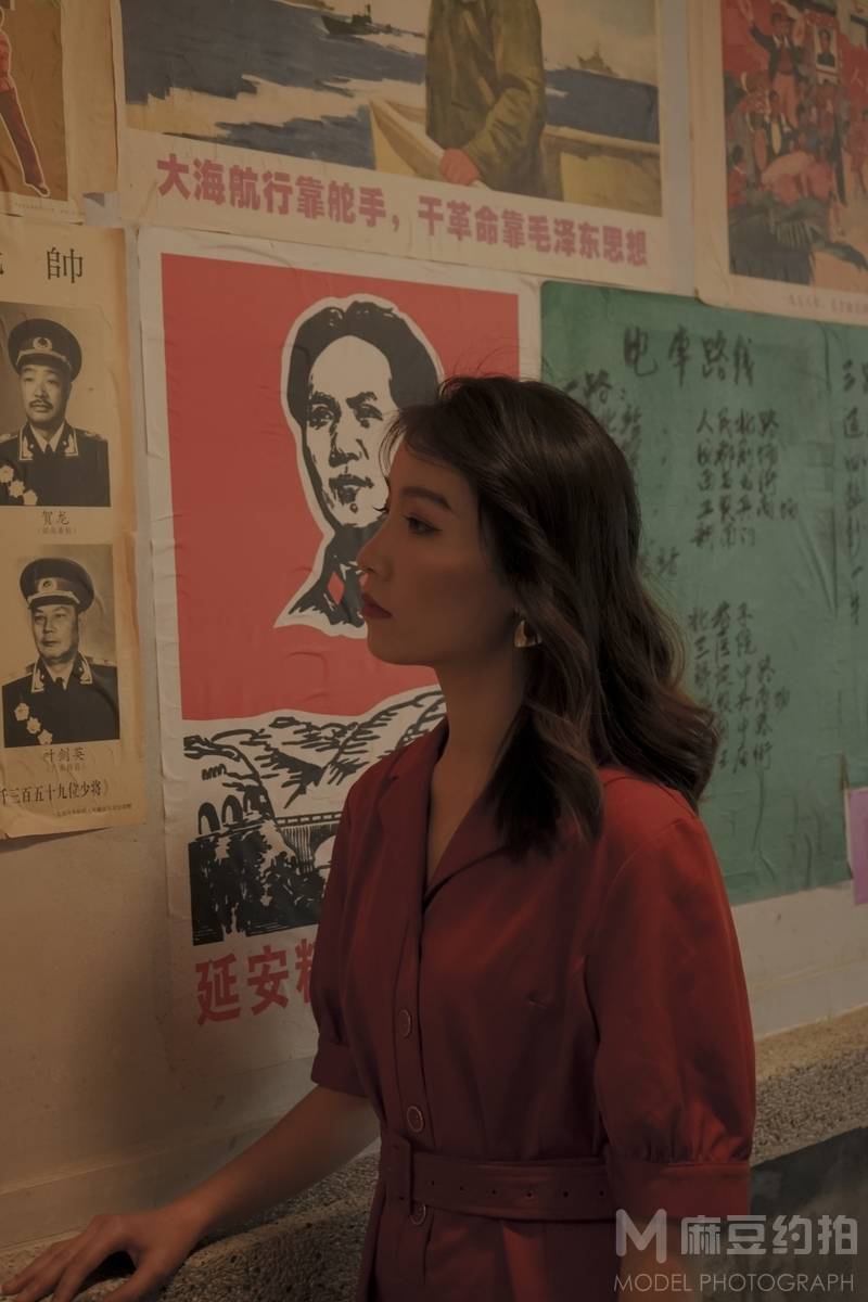 情绪模特