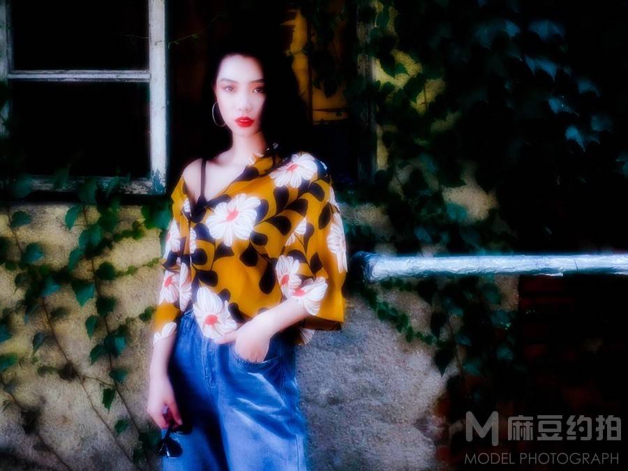情绪模特