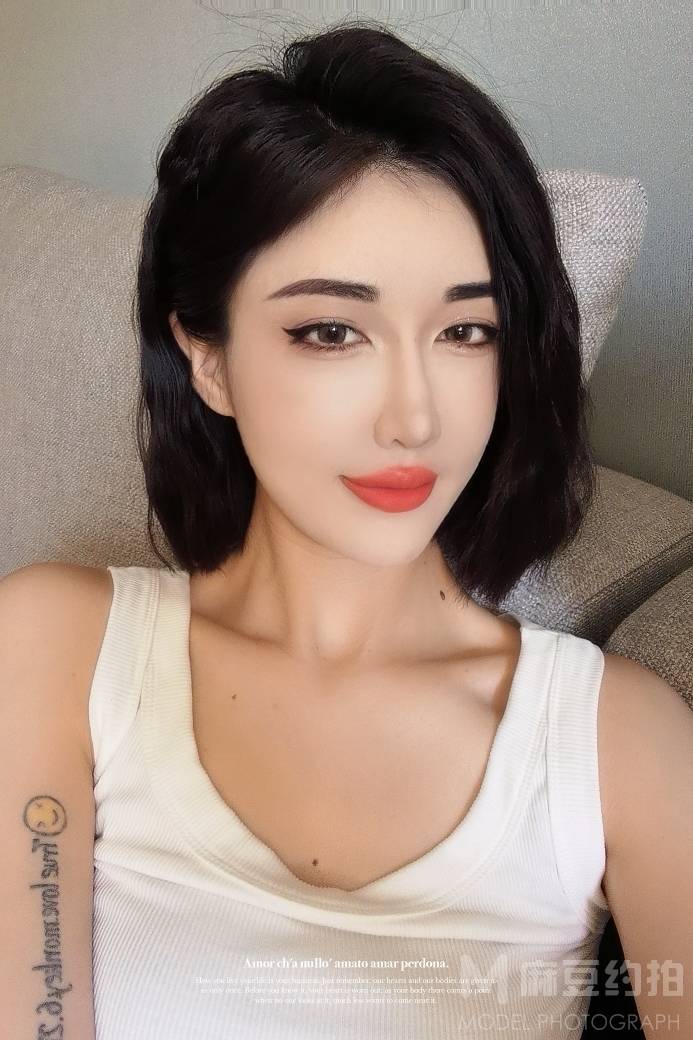 妆容模特