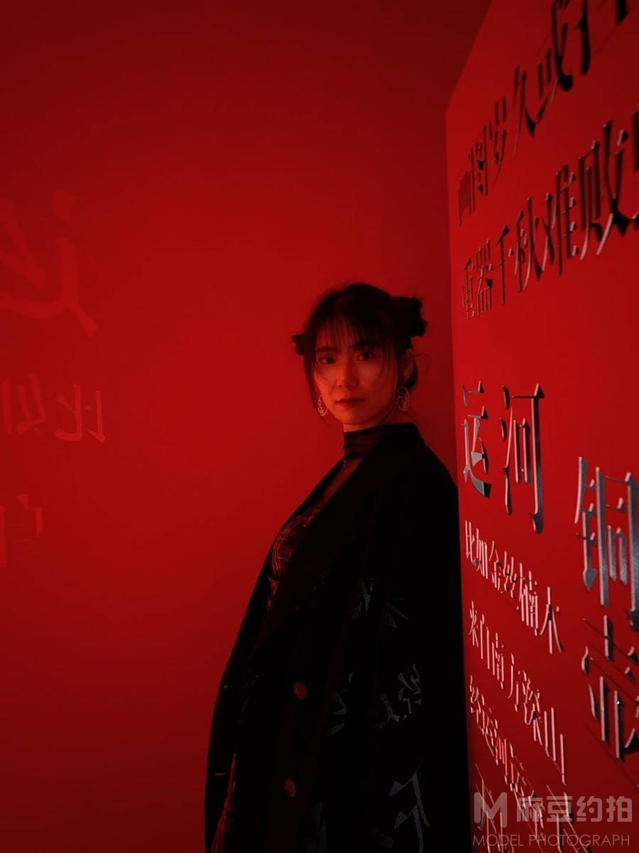 校园模特