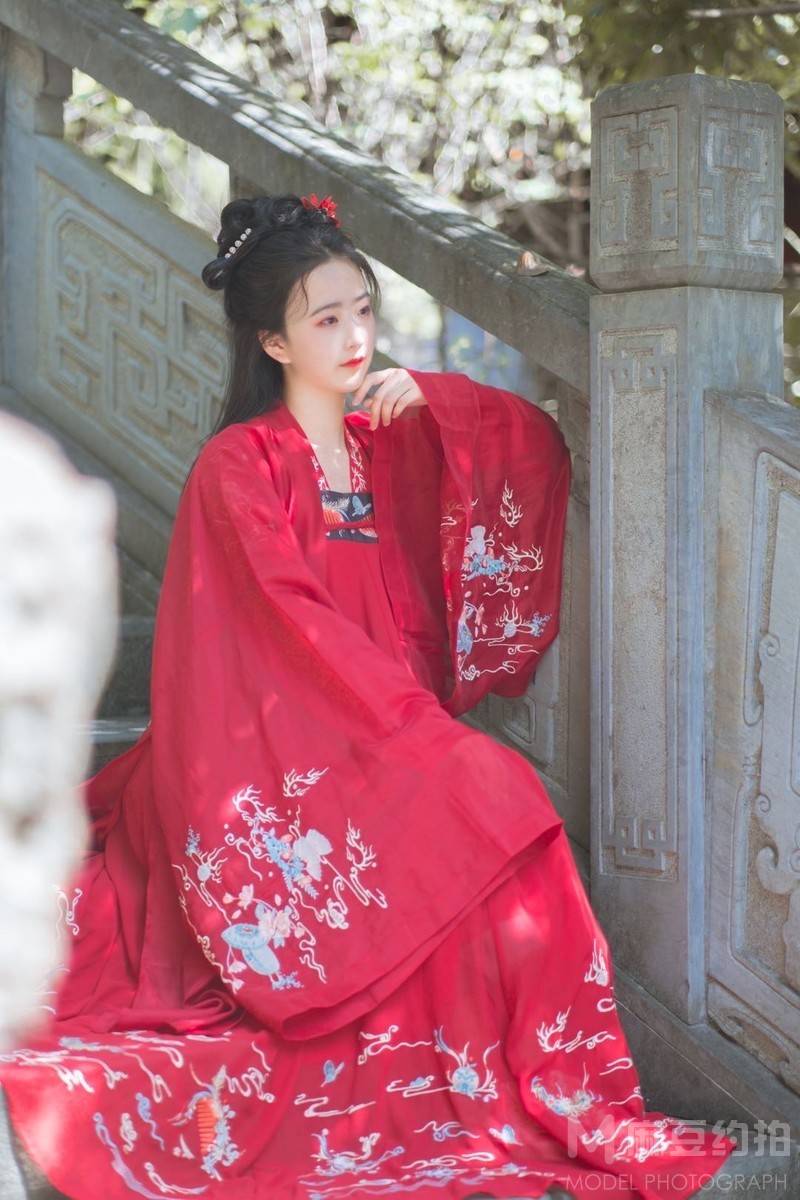 汉服模特