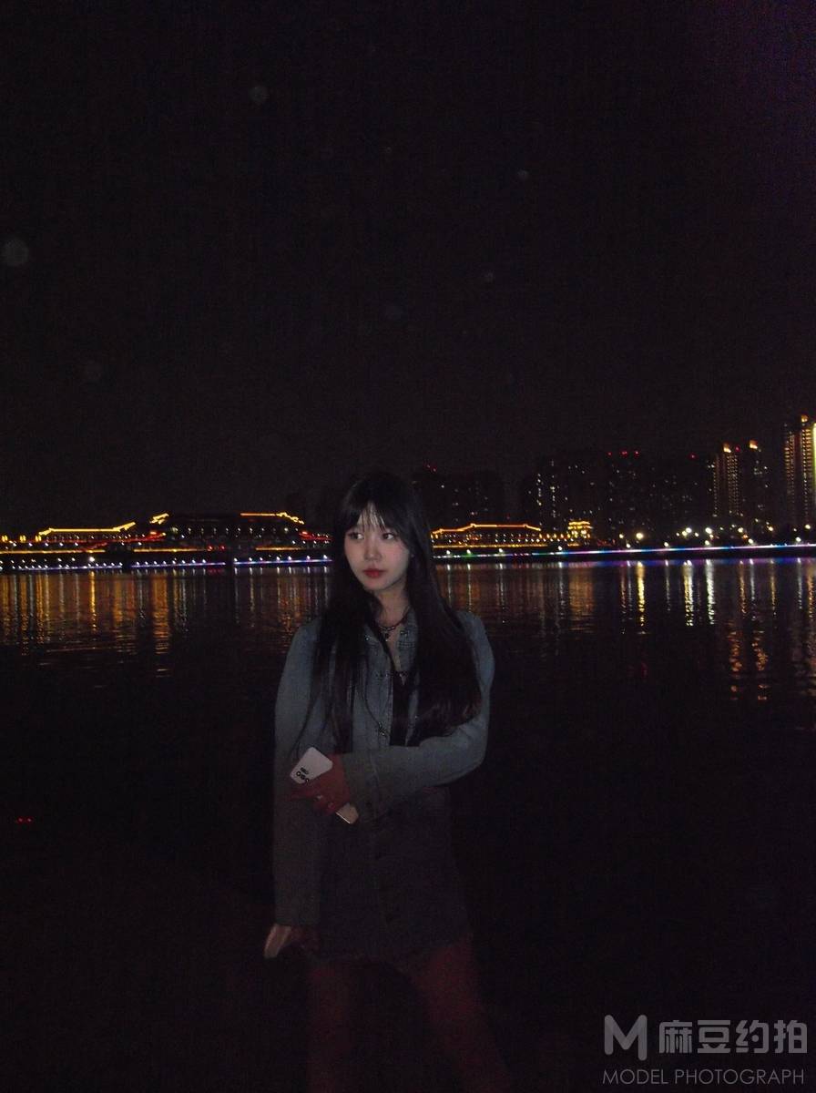 夜景模特
