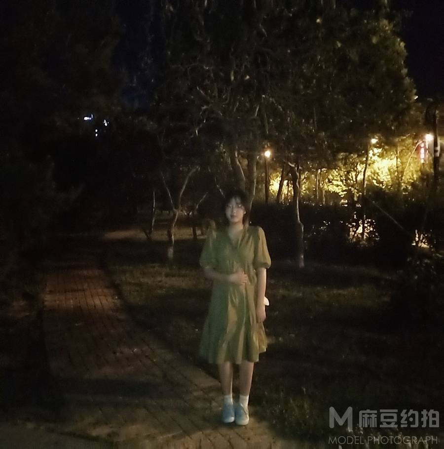 夜景模特