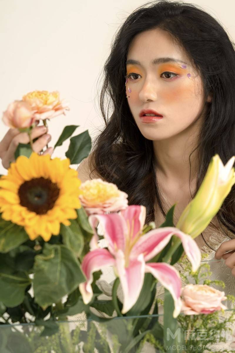 妆容模特
