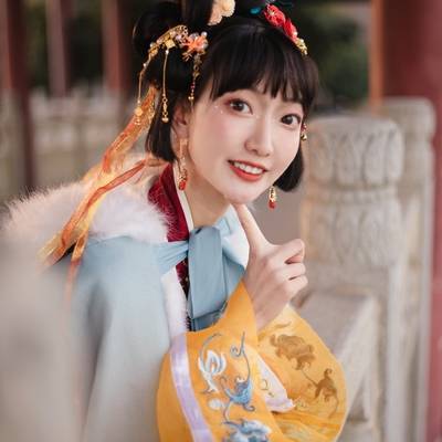 汉服模特