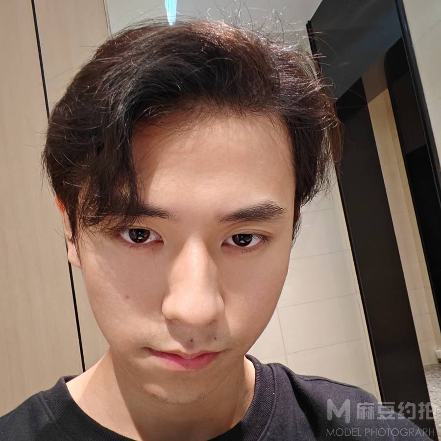 纪实模特