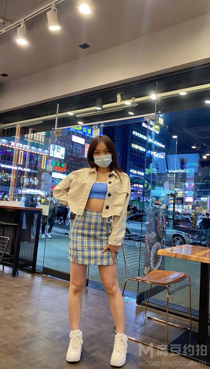 校园模特