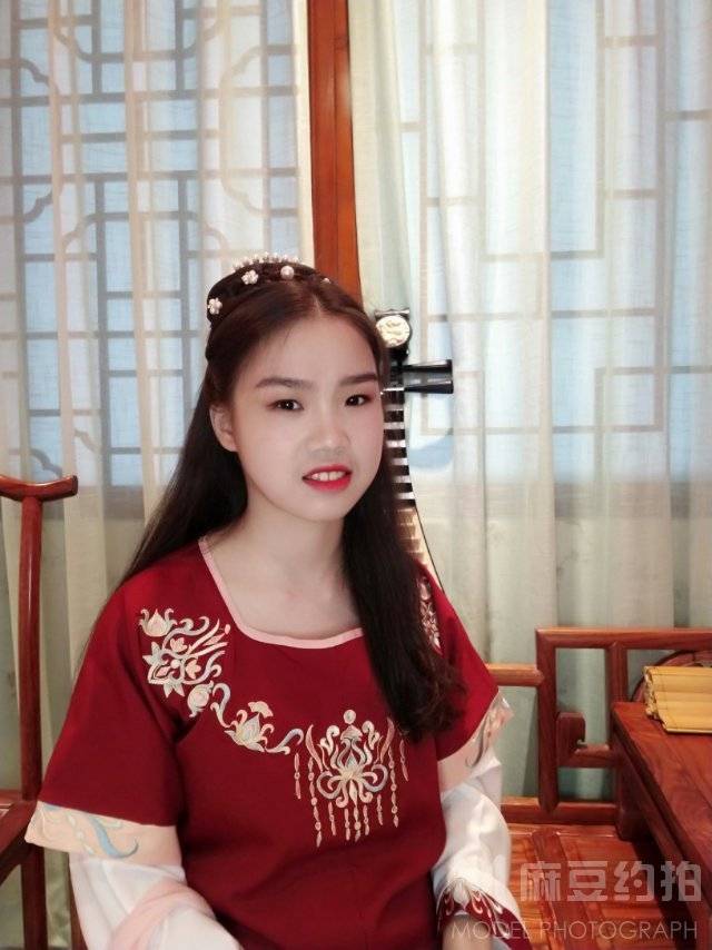 妆容模特