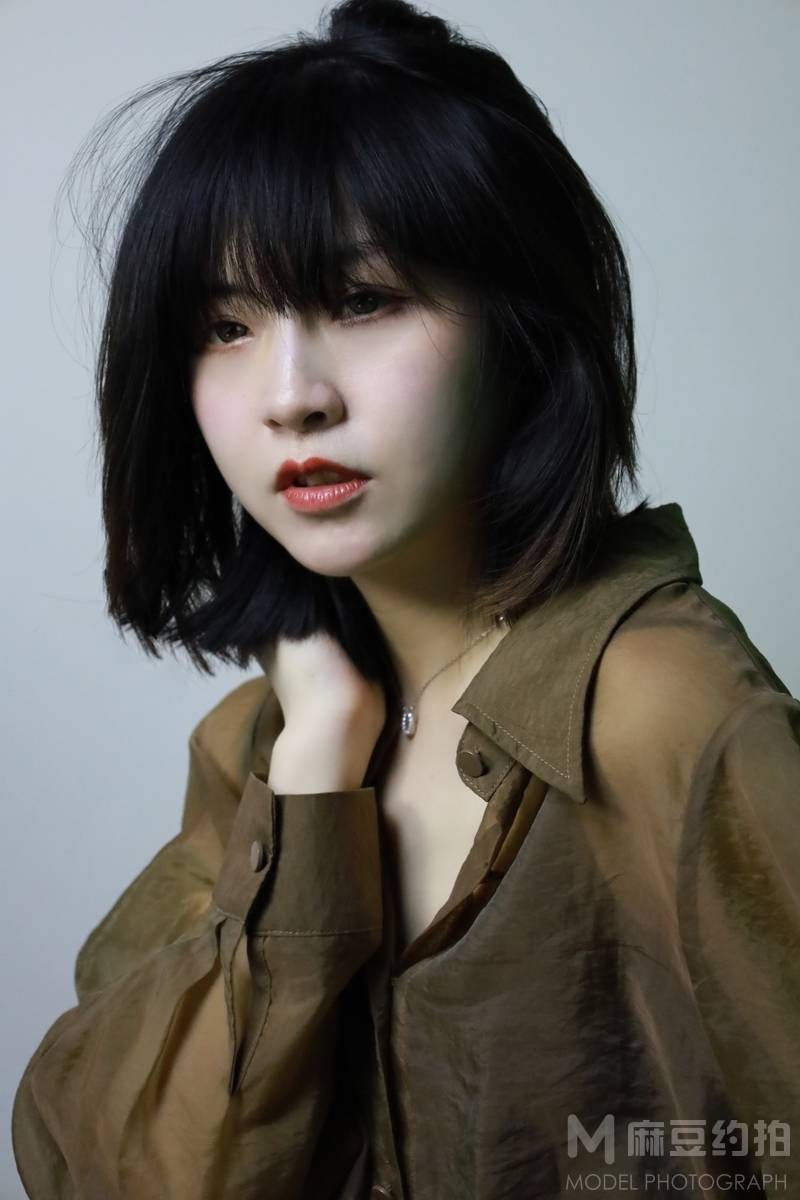 情绪模特