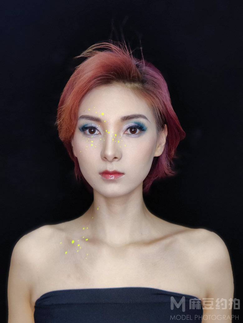 妆容模特