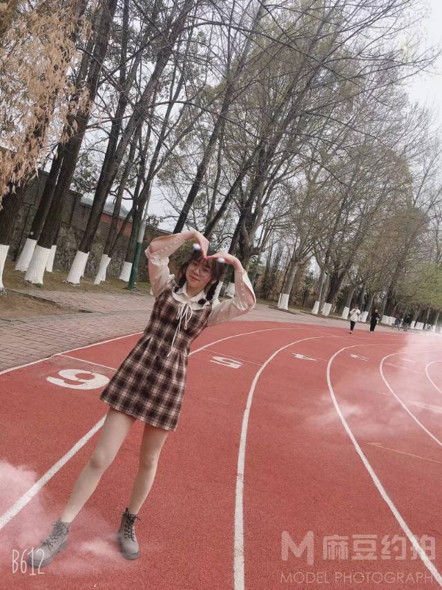 校园模特