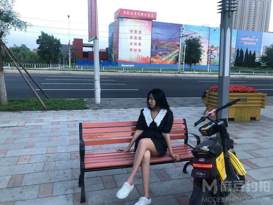 校园模特