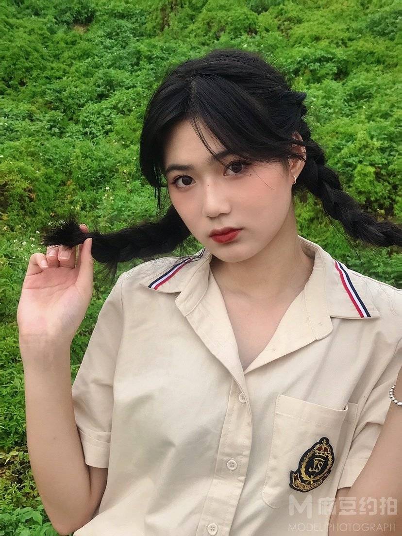 校园模特