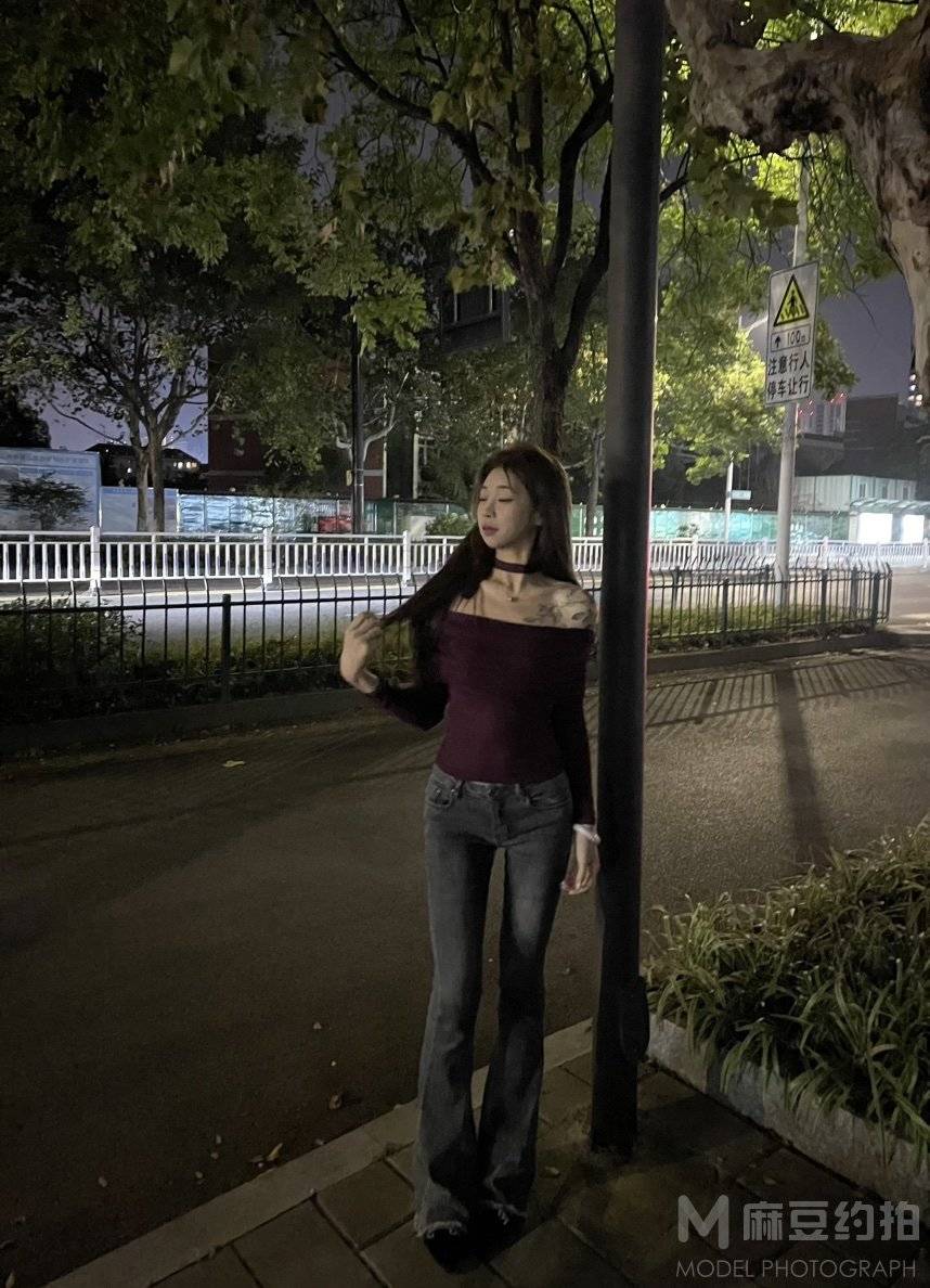夜景模特