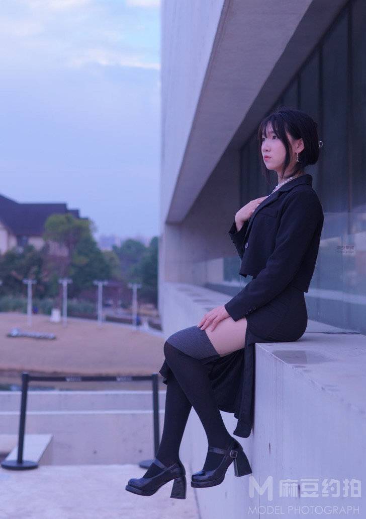 黑白模特