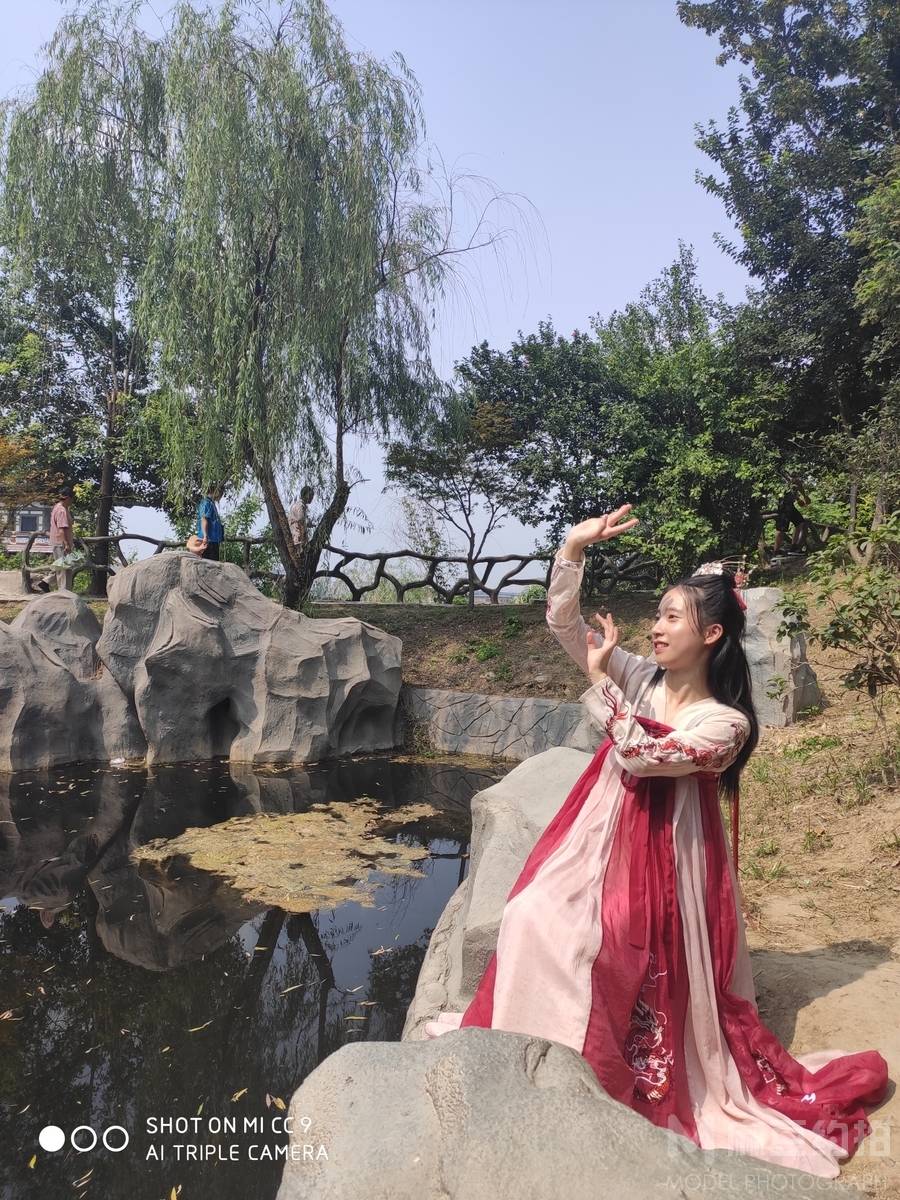 汉服模特