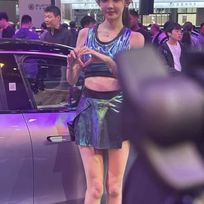 宝丽来模特