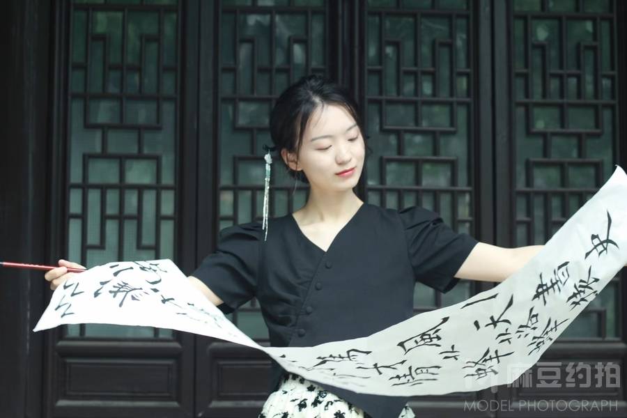 汉服模特
